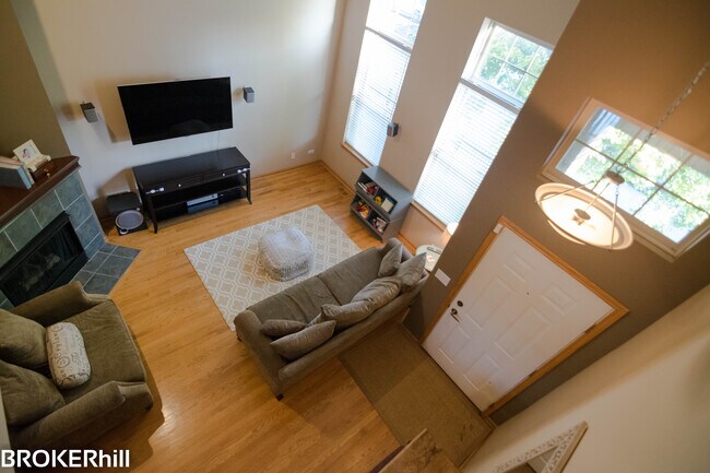 Foto del edificio - 2650 W Belmont Ave