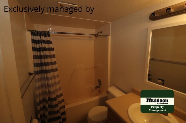 Building Photo - Bel819