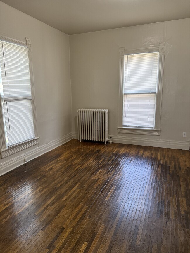 Building Photo - 711 N 5th St