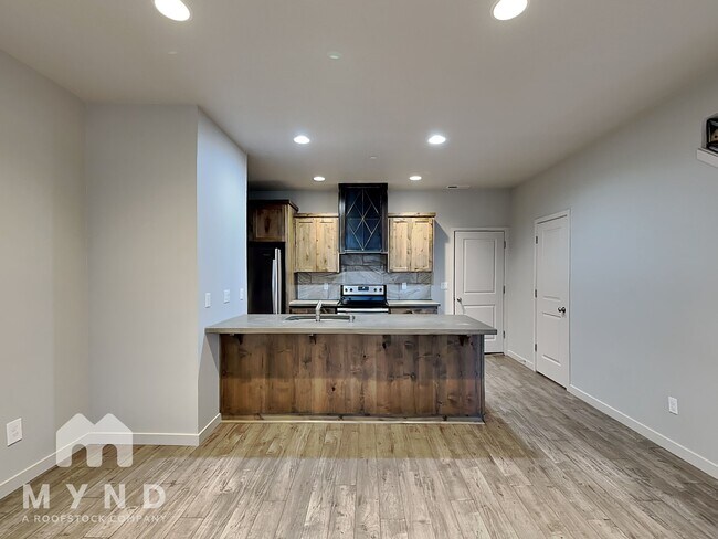 Foto del edificio - 118 N 43rd Pl