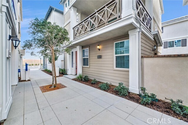 Building Photo - 1042 N Anaheim Blvd