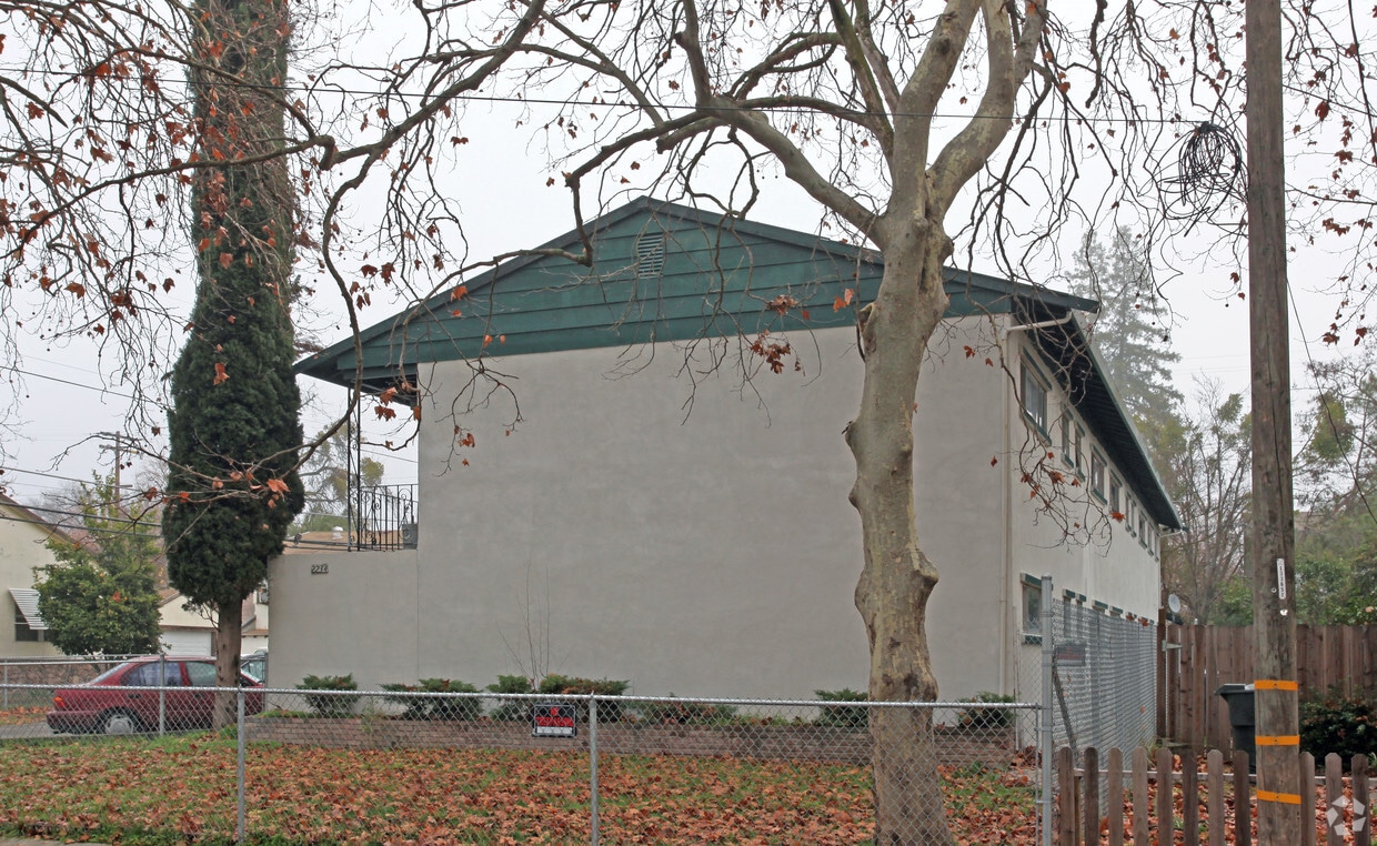 Building Photo - 2234 Fairfield St