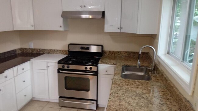 Photo - 1145 Buick Ave House