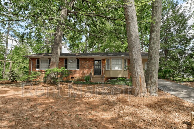 Foto del edificio - 296 Gordon Woods Dr