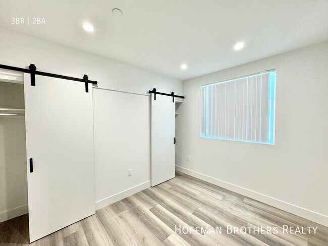 Building Photo - 11155 Huston St