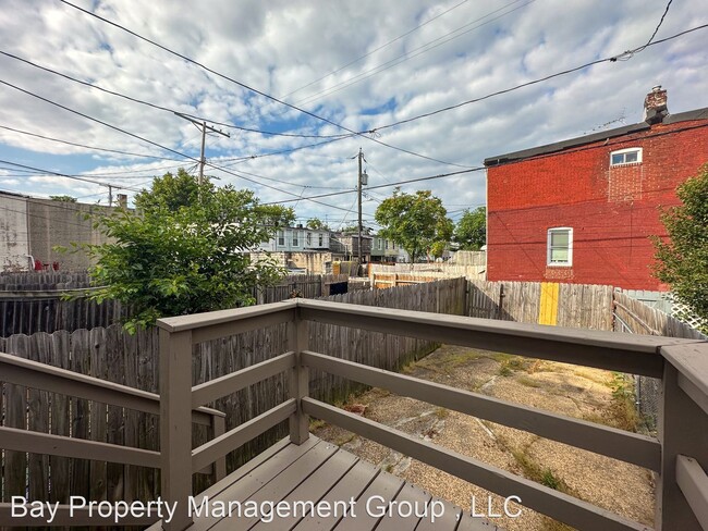 Building Photo - 2 br, 1 bath House - 1149 W Cross St