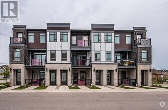 Building Photo - 155 Thomas Slee Dr