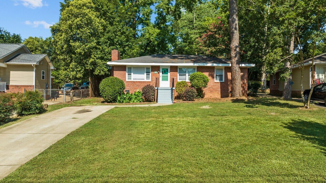 Primary Photo - Newly Renovated Ranch Home In SE Raleigh! ...