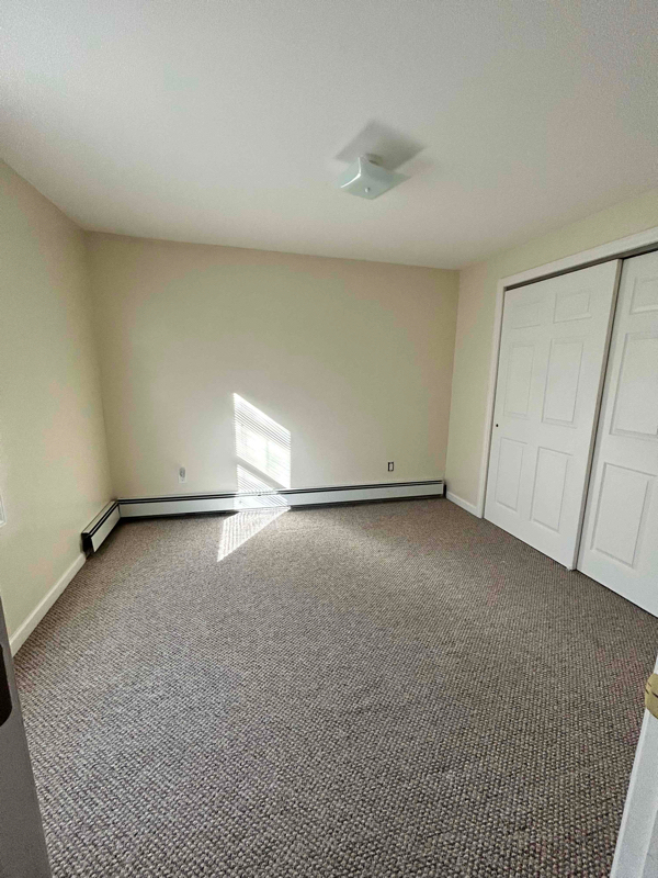 Primary Photo - 225 E Hampton Rd
