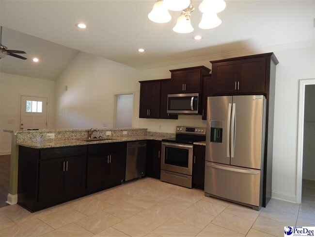Building Photo - 154 N Lakewood Dr