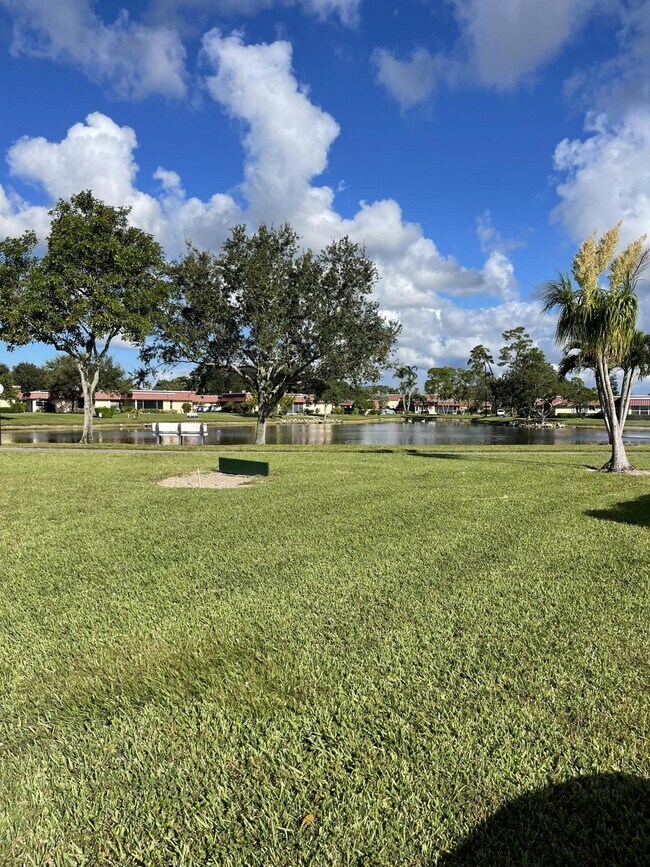 Foto del edificio - 872 Worcester Ln