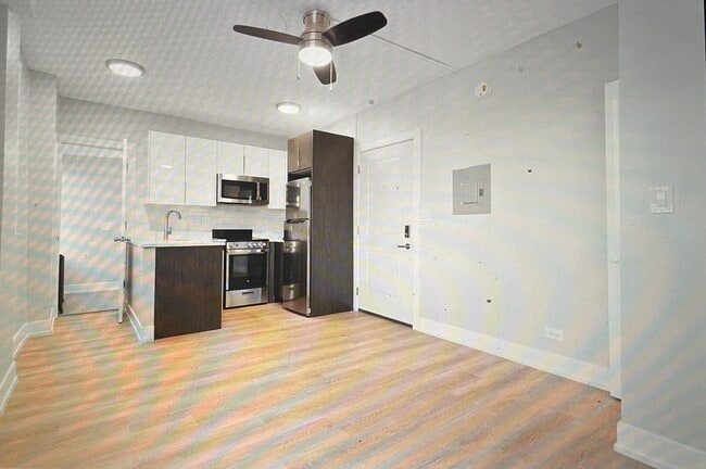 Building Photo - 6030 N Winthrop Ave