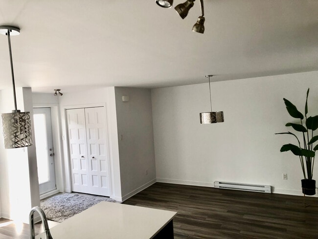 Photo du bâtiment - 1171 Rue Du Grand-Pic