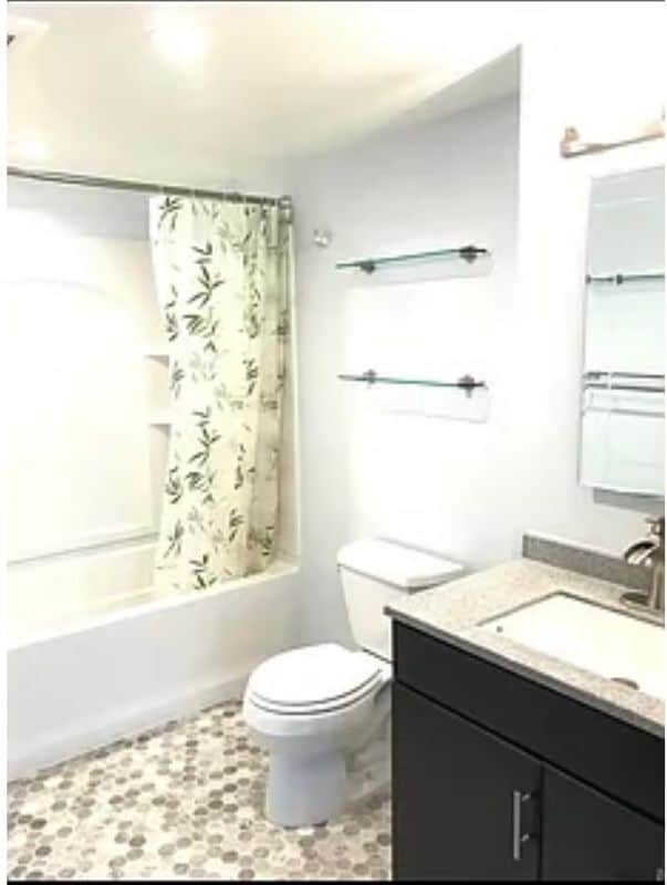 Building Photo - 70 Paloma Ave