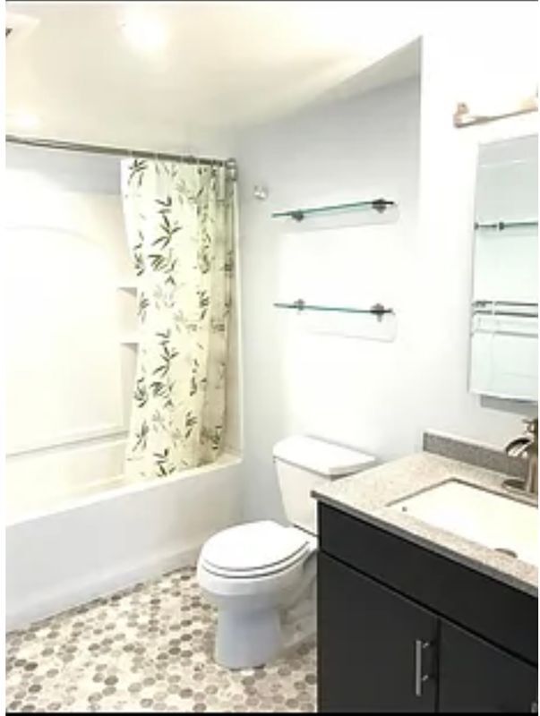 Foto del edificio - 70 Paloma Ave