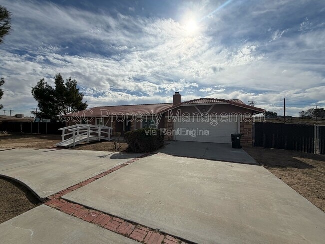 Building Photo - 15006 Tuscola Rd