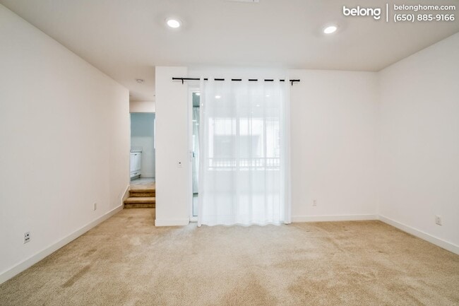 Building Photo - 1523 St Simon Cir