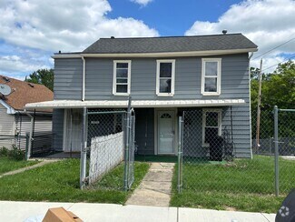 Building Photo - 102-104-104 Linn Ave
