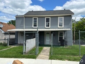 Building Photo - 102-104-104 Linn Ave