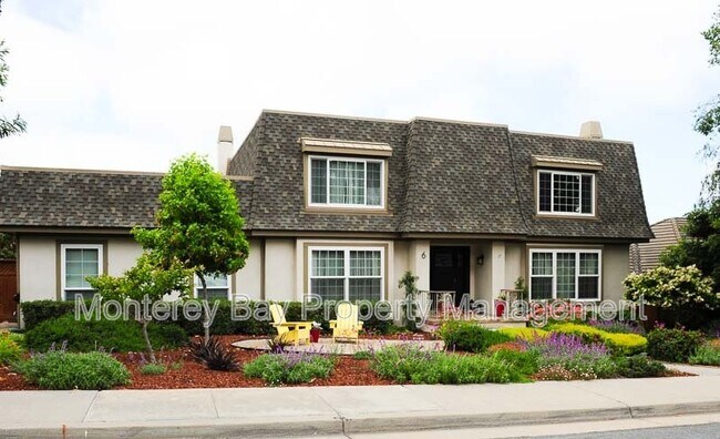 Foto del edificio - 6 Deer Forest Dr