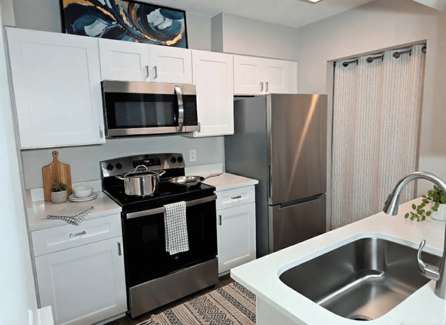 The Palms of Clearwater Kitchen (virtually staged) - The Palms of Clearwater