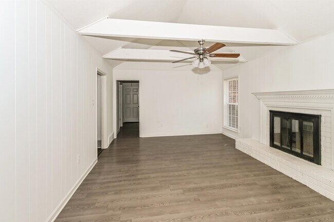 Foto del edificio - 6725 Rockingham Rd