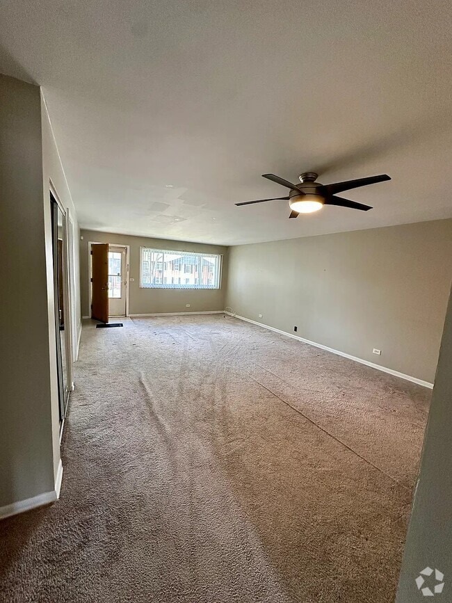 Building Photo - 641 Dulles Rd