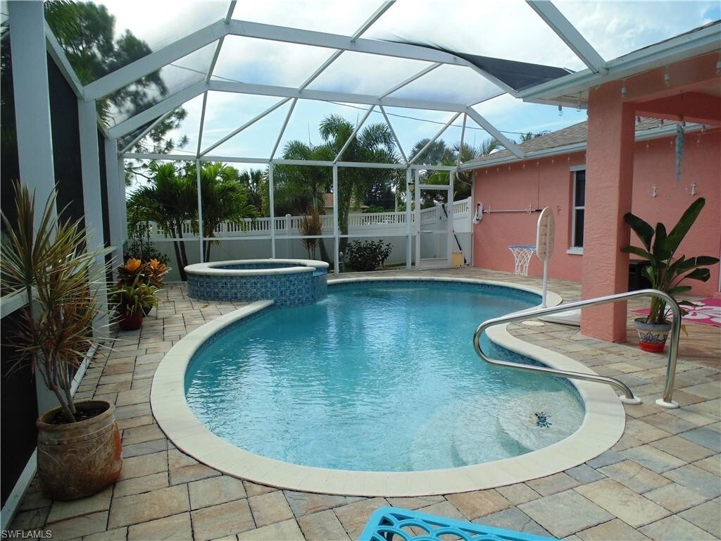 Foto principal - 2012 Savona Pkwy W