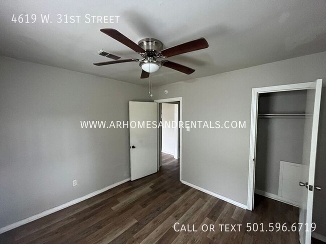 Foto del edificio - 4619 W 31st St