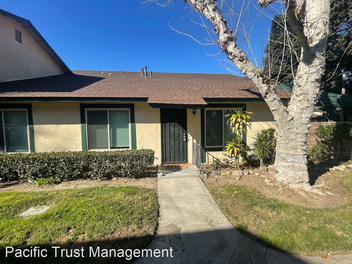 Foto principal - 2 br, 1 bath House - 1779 N. Cedar Glen #A