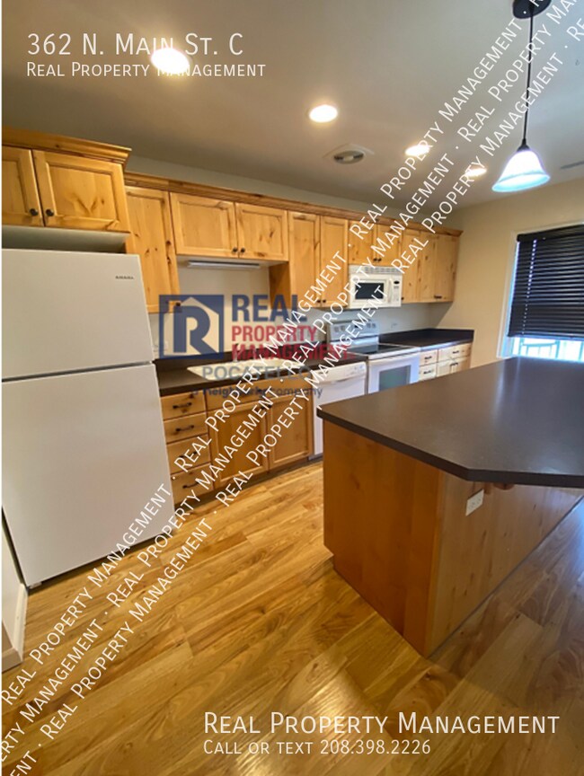 Building Photo - 1 Bedroom 1 Bath Apartment