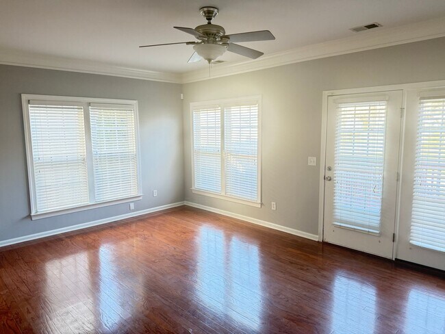 Foto del edificio - Updated 2 Bed, 2.5 Bath Townhome | Prime Lake Norman Location