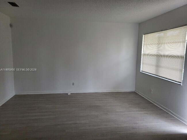 Foto del edificio - 5156 NE 6th Ave