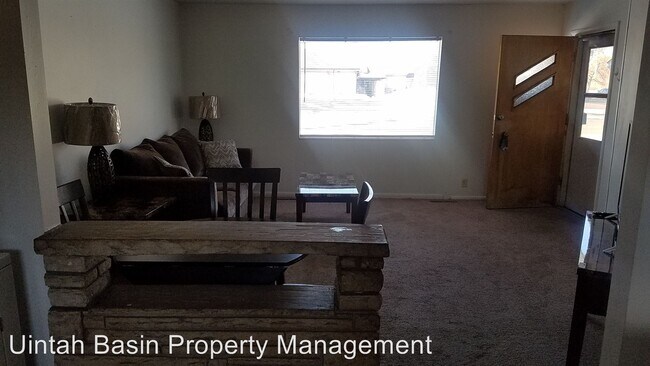 Building Photo - 2 br, 1 bath Apartment - 529 West 200 South