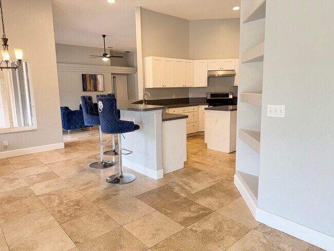 Building Photo - 7534 Coconut Blvd