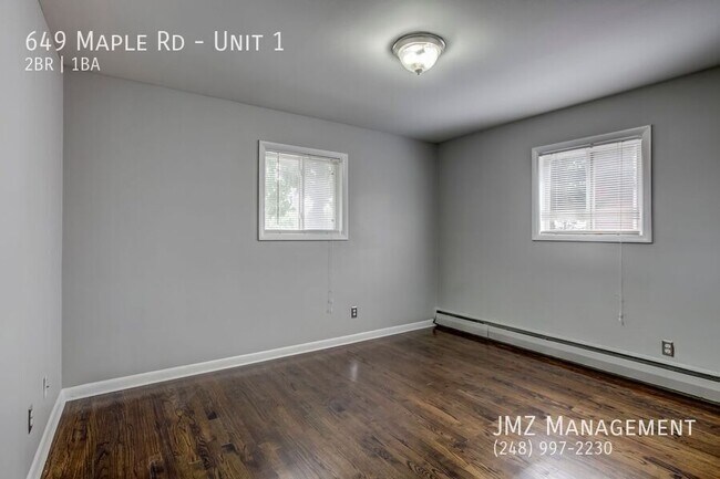 Foto del edificio - 649 W Maple Rd