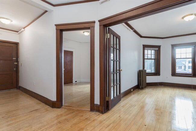 Building Photo - 3 Linnaean St