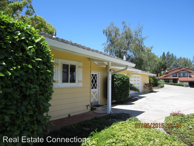 Building Photo - 3 br, 1.5 bath House - 5924 Vista Loop