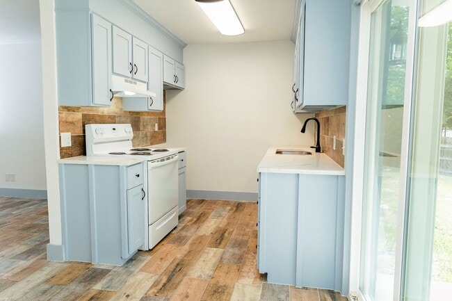 Foto del edificio - 811 Matchett St