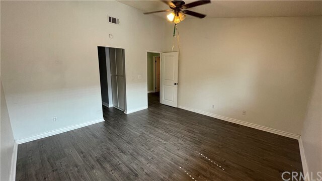 Foto del edificio - 918 W Foothill Blvd