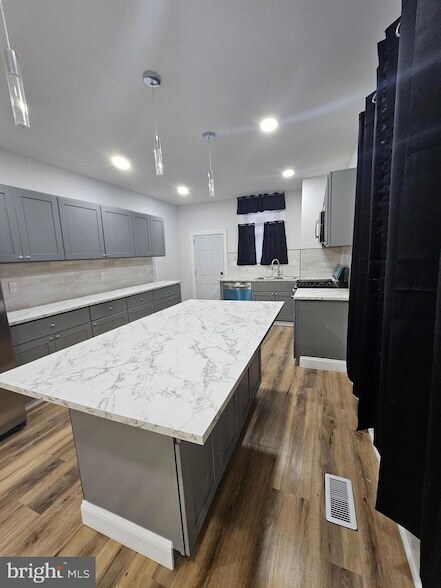 Foto del edificio - 3270 N Marston St