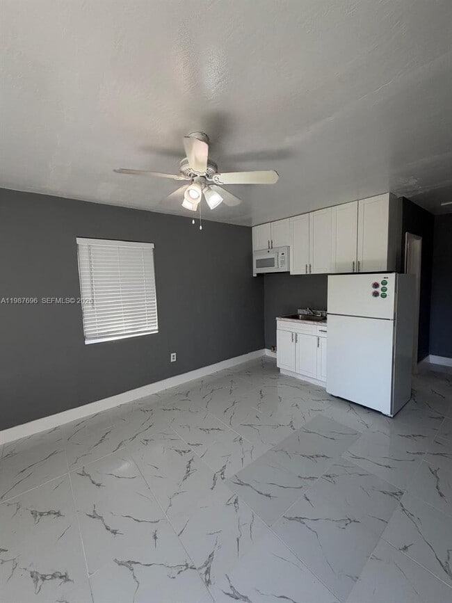 Foto del edificio - 16200 NE 19th Pl