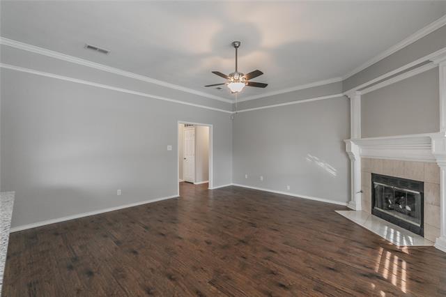 Building Photo - 344 College St S