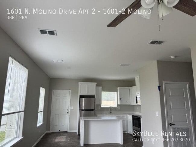 Building Photo - 1601 Molino Dr