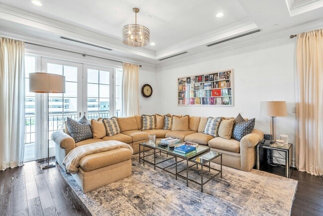 Foto del edificio - 6000 Royal Ct