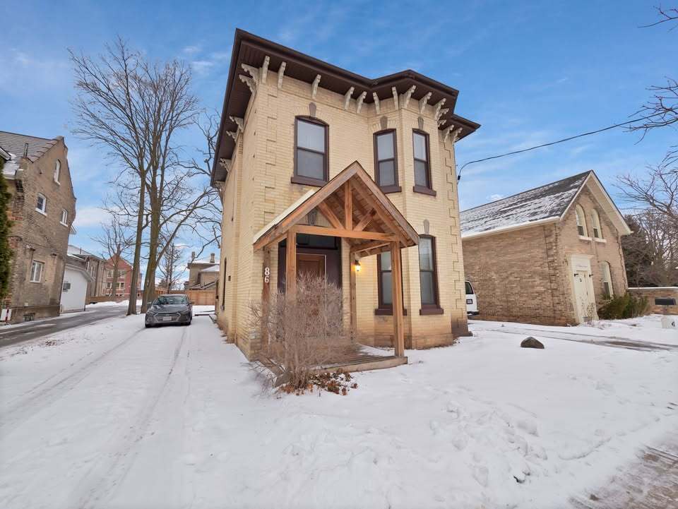 Primary Photo - 86 William St