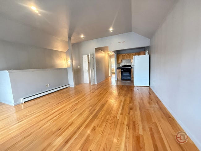 Photo - 1561 Mayflower Ave Townhome