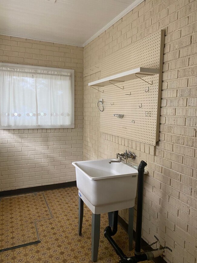 Foto del edificio - 2 bedroom 1 Bath