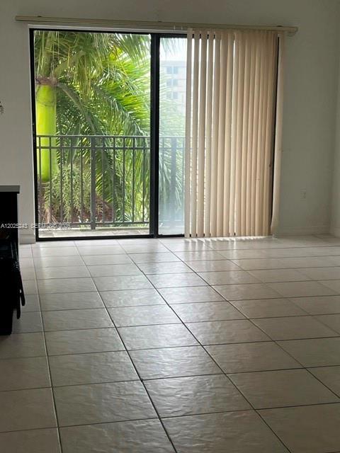 Foto del edificio - 650 Palm Ave