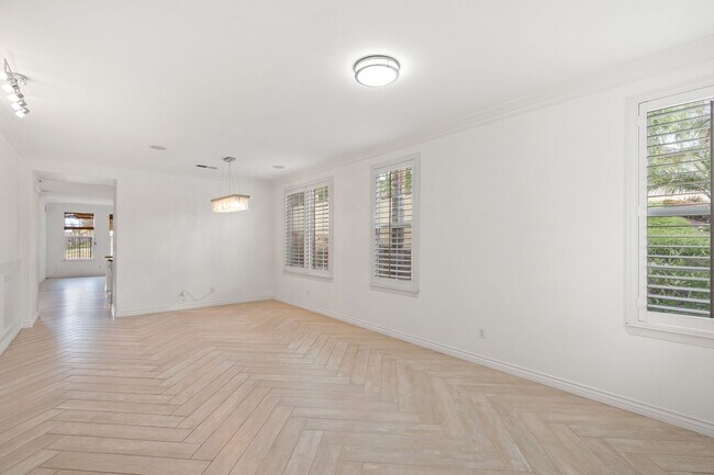 Building Photo - 2705 Plumeria Dr